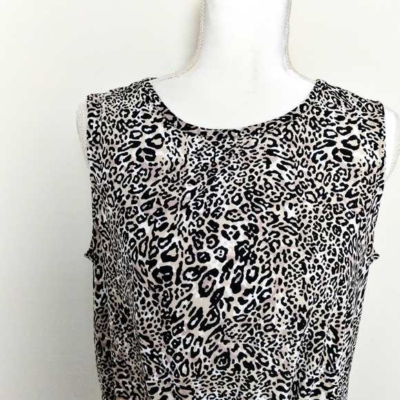 Adrianna Papell Leopard Print Sleeveless Blouse - Picture 6 of 9